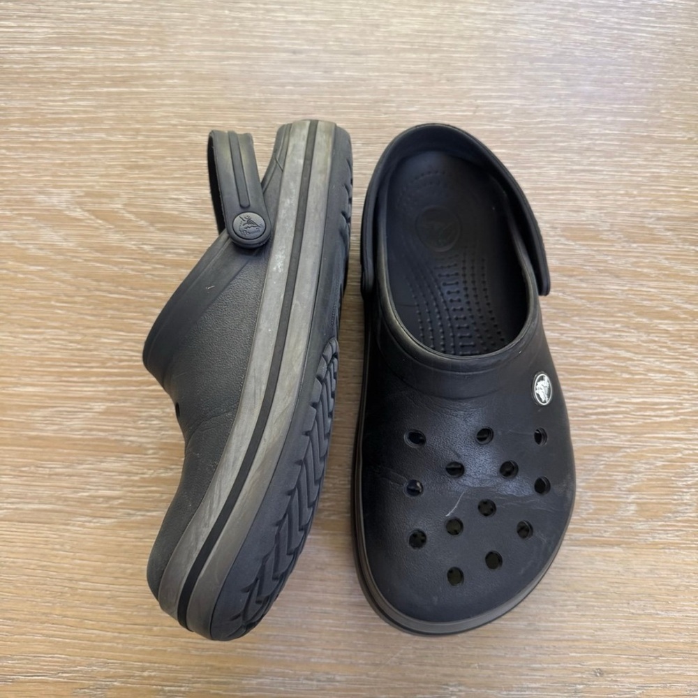 CROCS black & gray color combo crocband platform rubber shoes size 6 kids youth